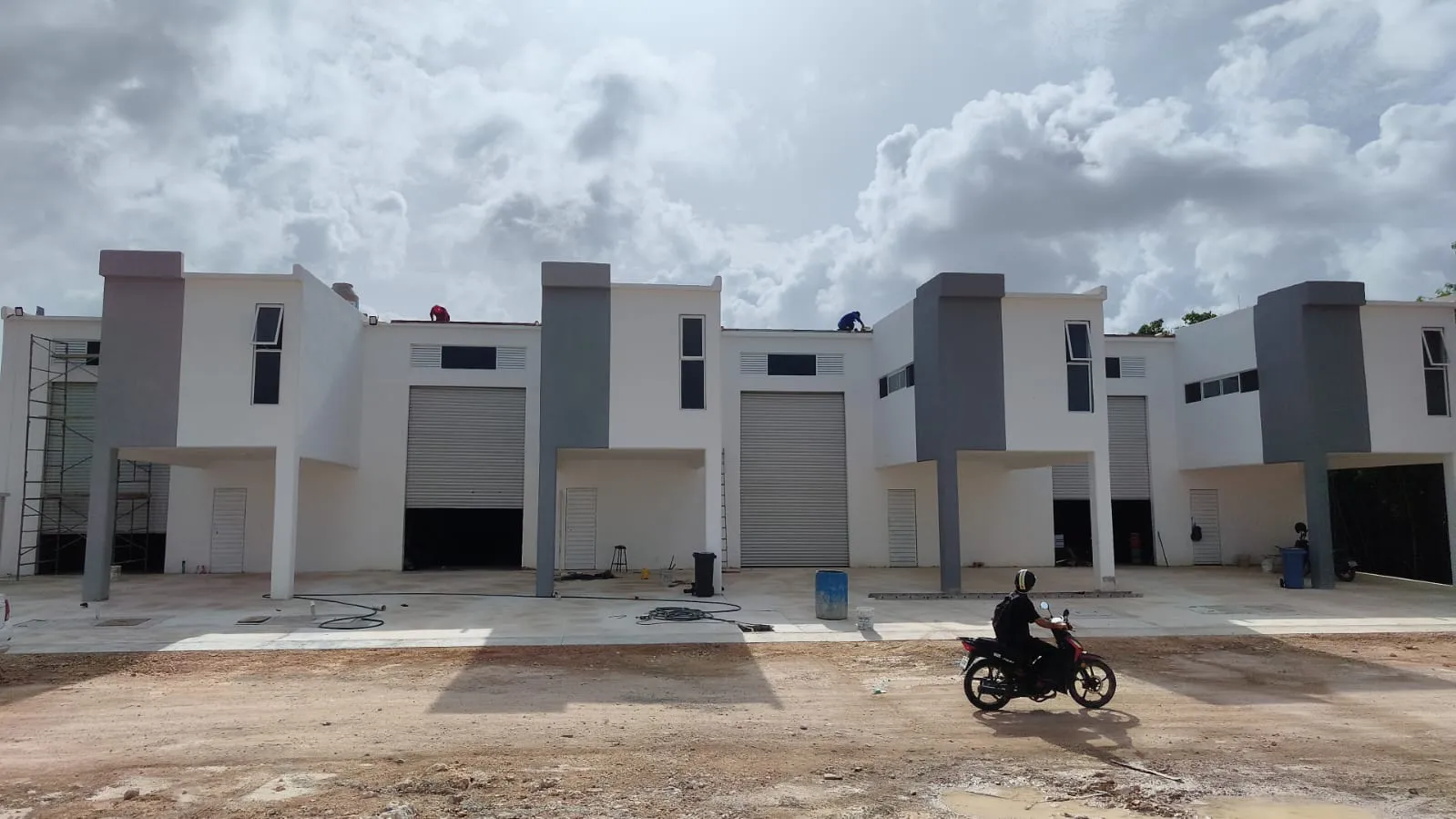 Bodegas terminadas del parque Bodegas Cancún en la zona Bonfil